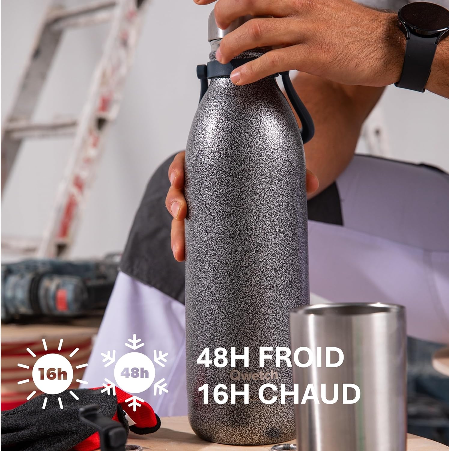 Bouteille Isotherme TITAN ROC 2L Blue Navy - Ultra Résistante avec Revêtement Anti-Rayures - 48h Froid / 16h Chaud - Étanche, Lavable au Lave-Vaisselle - Gourde Inox avec Poignée 2000 ml Bleu