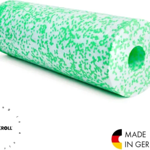 Test BLACKROLL MED 45 : le rouleau de massage plus long et plus doux pour le dos et les fascias