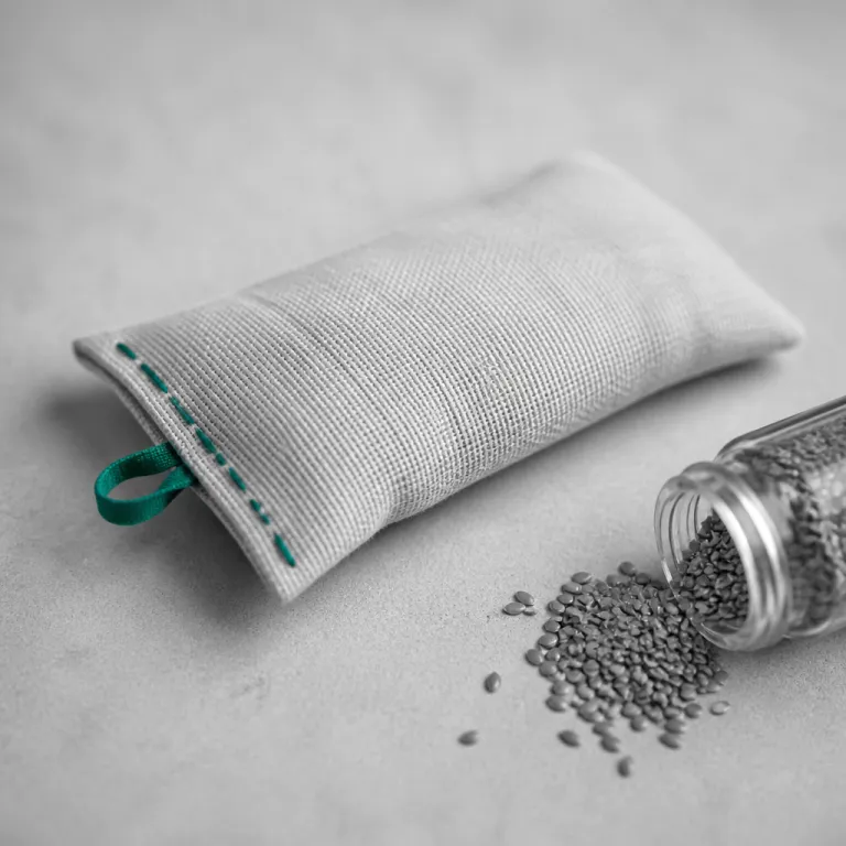 Bouillotte aux graines de lin : l’alliée chaleur douce et froideur ciblée pour une récupération haut de gamme à domicile